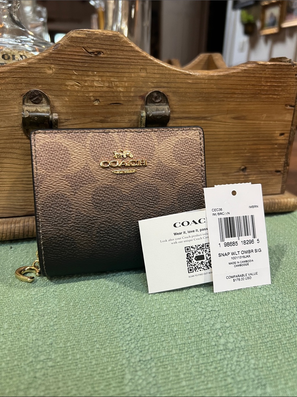 NWT Coach Snap Wallet in Ombre Signature Canvas